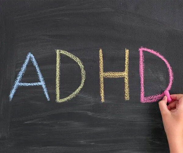 دلایل و علائم بیش‌فعالی و عدم تمرکز