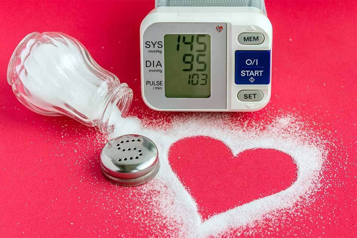 نمک (سدیم) فشار خون را به شدت بالا میبرد