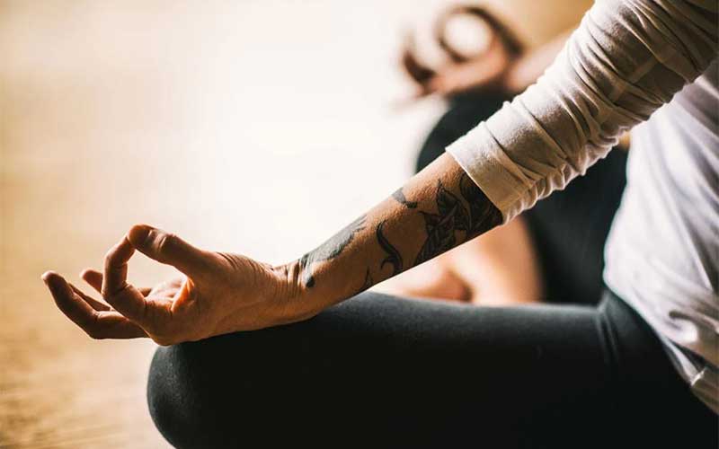 تکنیکهای ساده مدیتیشن برای آرامش ذهن